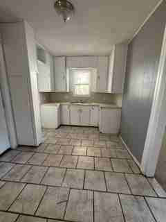 1609 27th St #1 - Photo 6 of 7