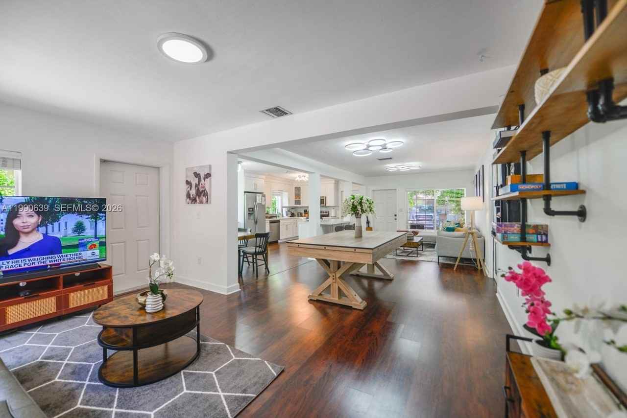 1714 Costado St #1714 - Photo 3 of 42