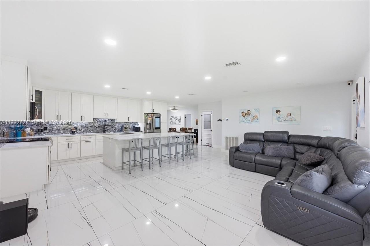 12002 Nw 27th Dr #12002 - Photo 6 of 46