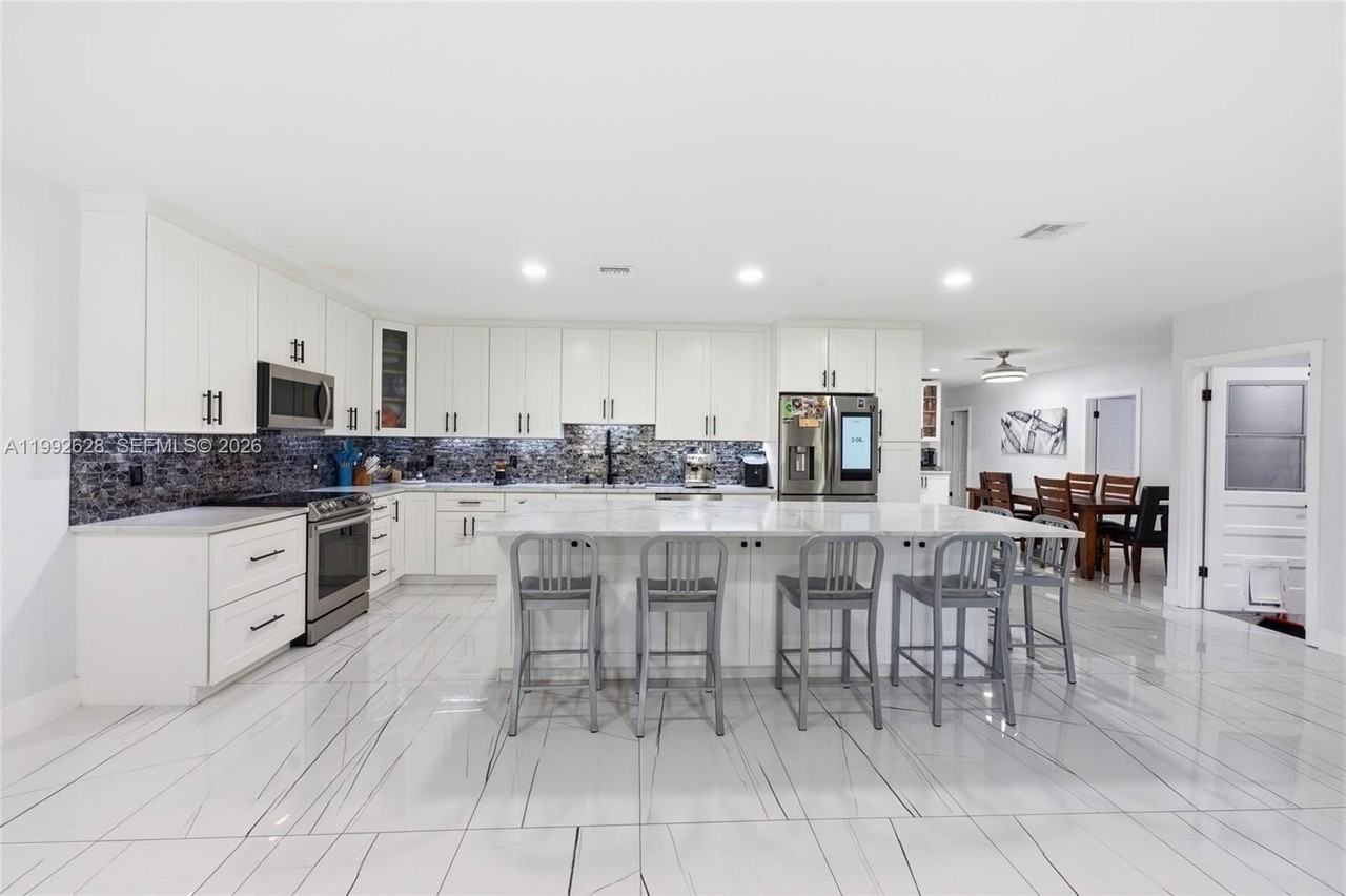 12002 Nw 27th Dr #12002 - Photo 7 of 46