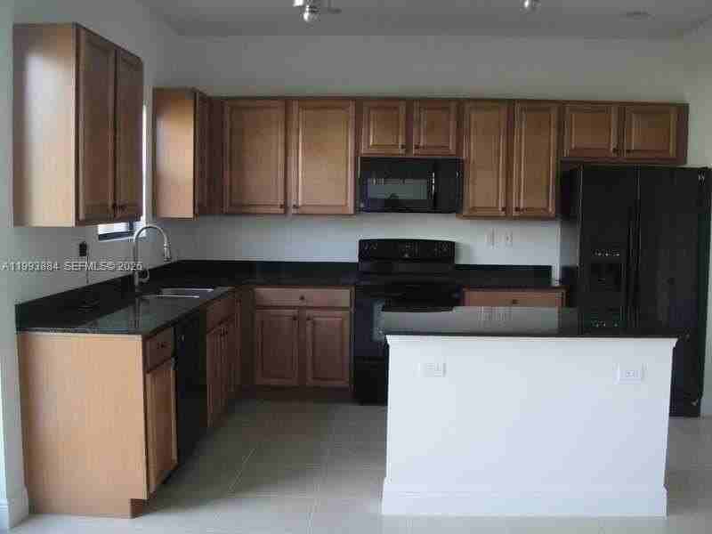 655 Ne 193rd St #0 - Photo 2 of 4