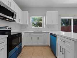 featured image of 5001 Sw 140th Ter #5001