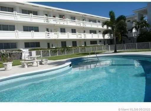 1631 Ne 114th St #305 - Photo 3 of 14