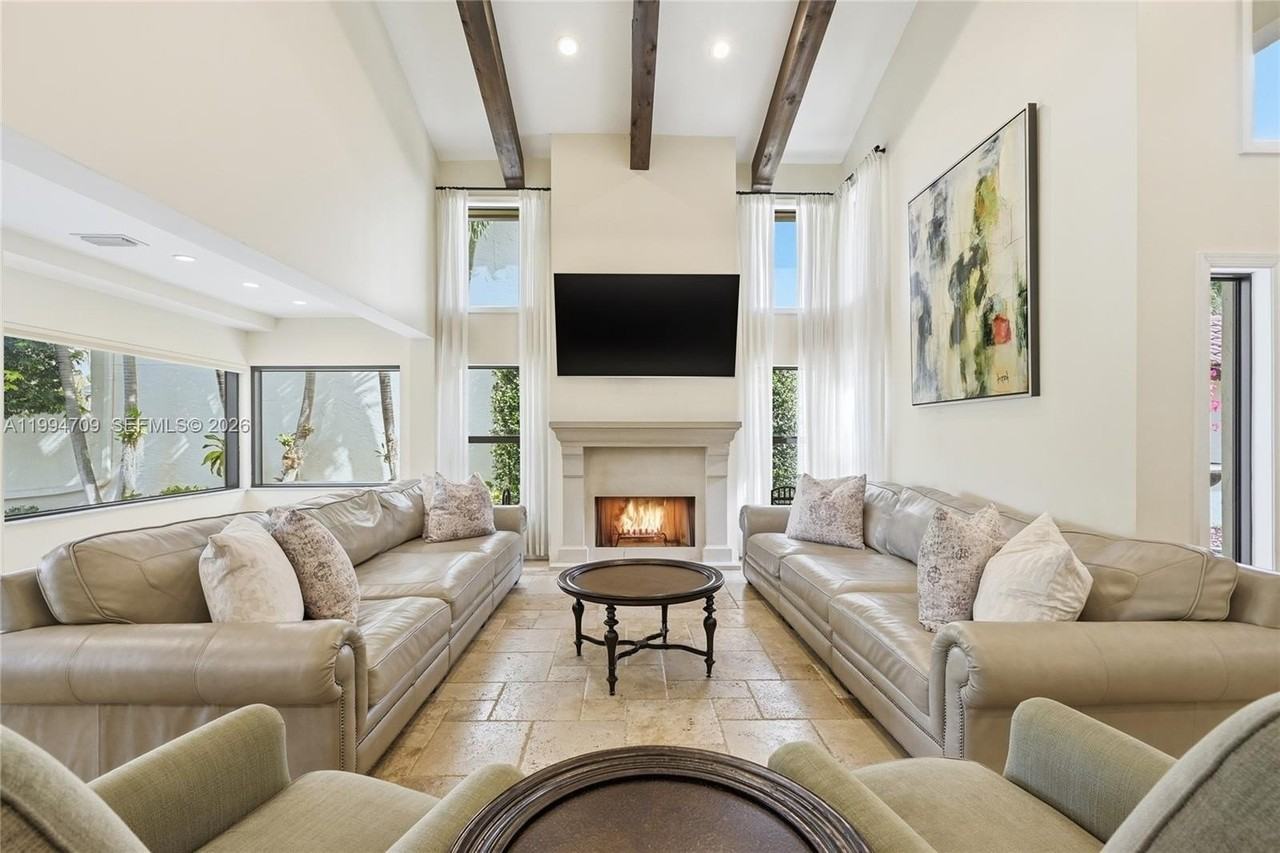 21944 Town Place Dr - Photo 2 of 50