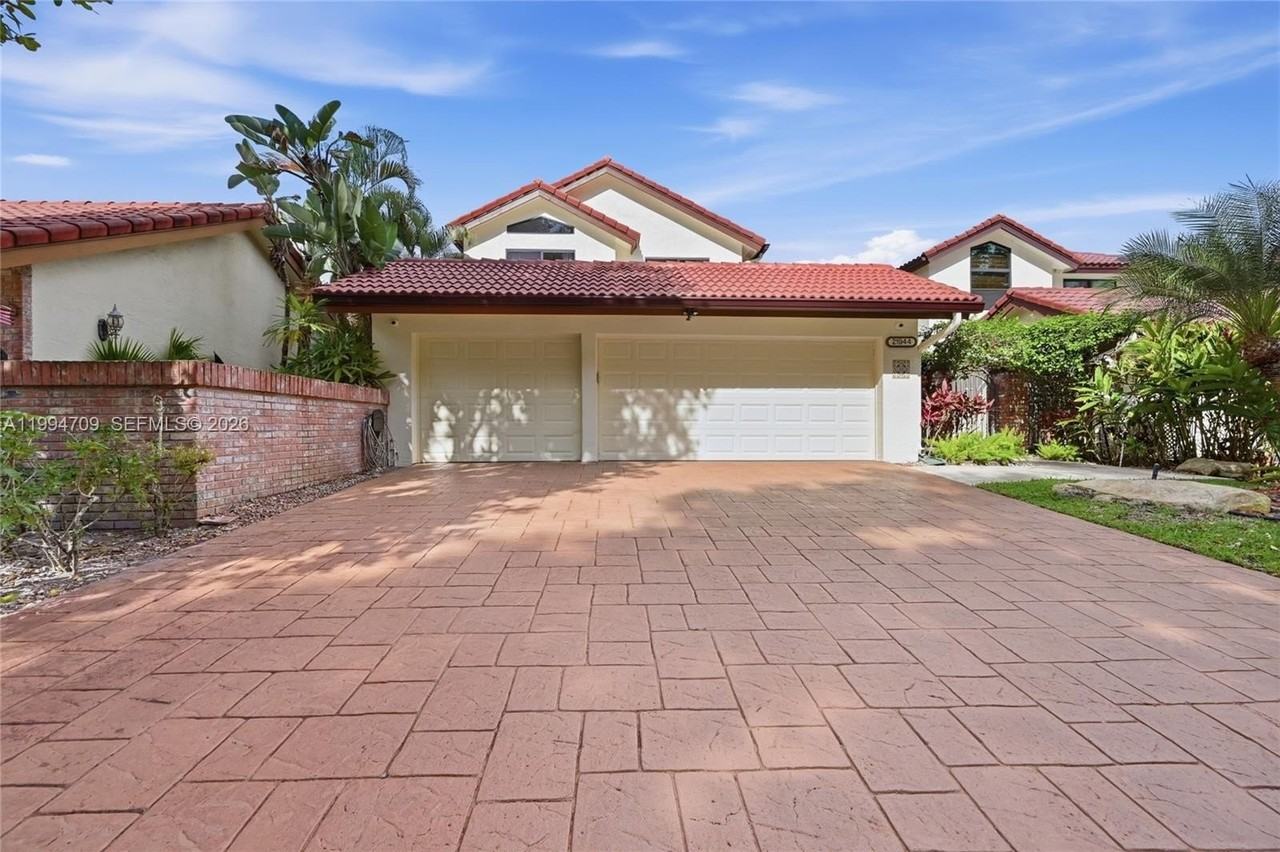 21944 Town Place Dr - Photo 3 of 50