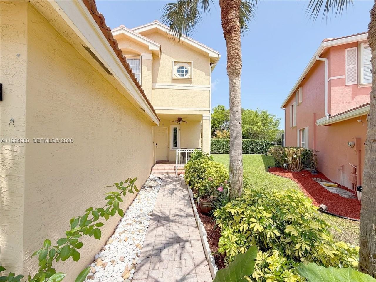 5005 Northern Lights Dr #5005 - Photo 2 of 17