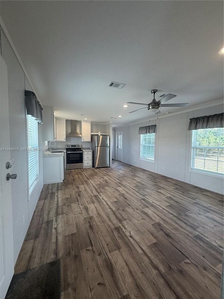 130 N Granja St #0 - Photo 2 of 10