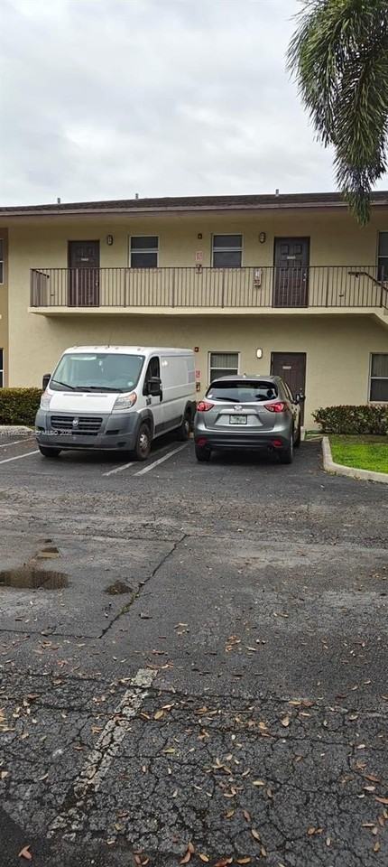 3598 Nw 91st Ln #3598 - Photo 2 of 12