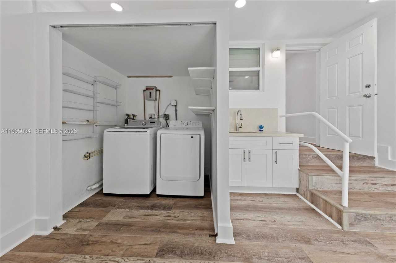 5727 Sw 3rd St #0 - Photo 7 of 14