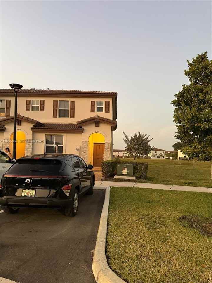 2371 Nw 122nd Ter - Photo 2 of 32