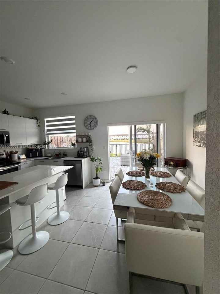 2371 Nw 122nd Ter - Photo 5 of 32