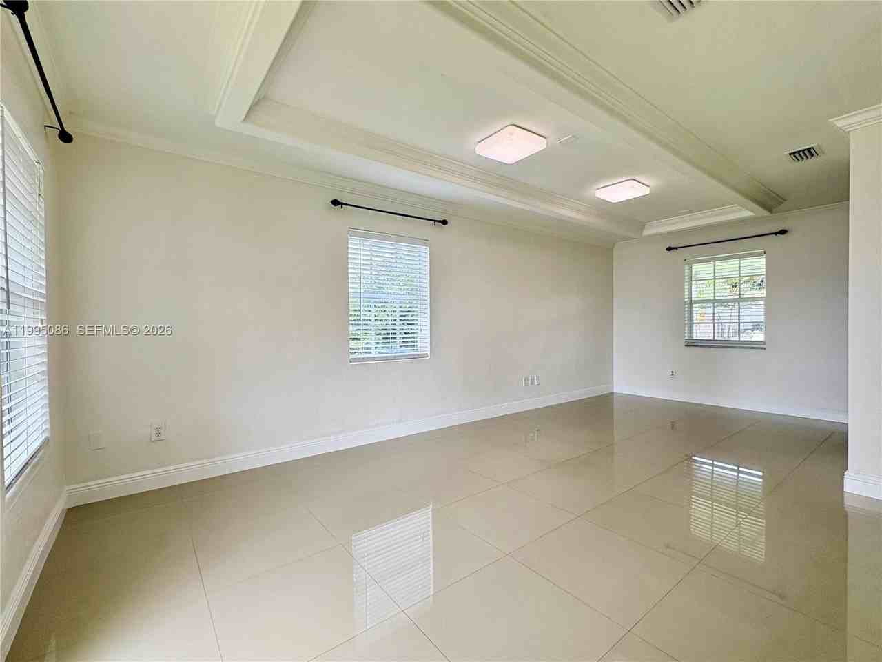 11315 Sw 58th Ter - Photo 7 of 26