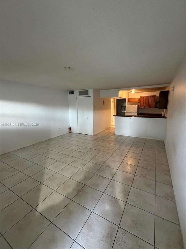 8604 Nw 35th St #102 - Photo 4 of 14