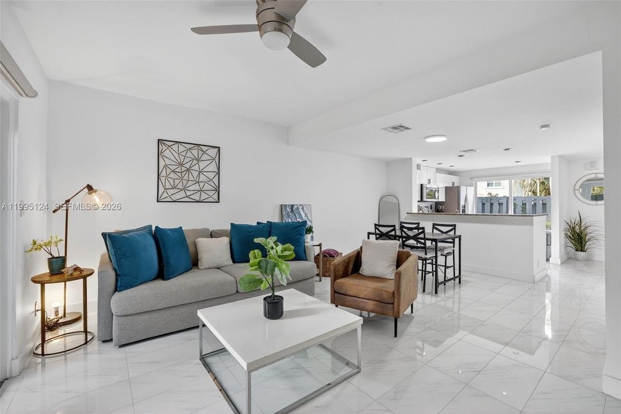 1953 Ne 15th Ave #1953 - Photo 6 of 35