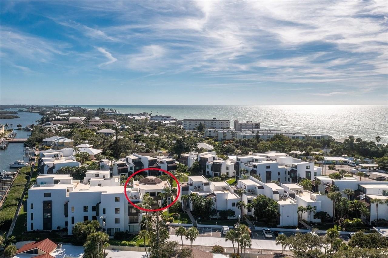 2955 N Beach Rd #E122 - Photo 3 of 32