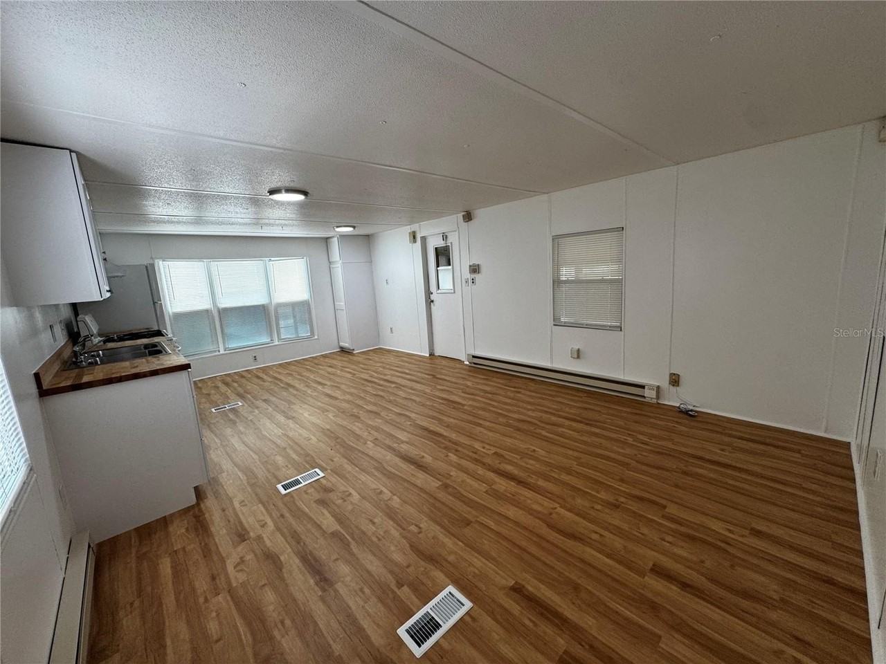 1350 County Dr - Photo 4 of 13