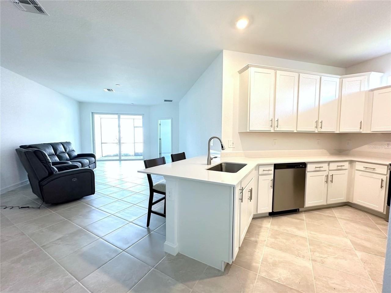 8225 Shore Lake Dr - Photo 3 of 39