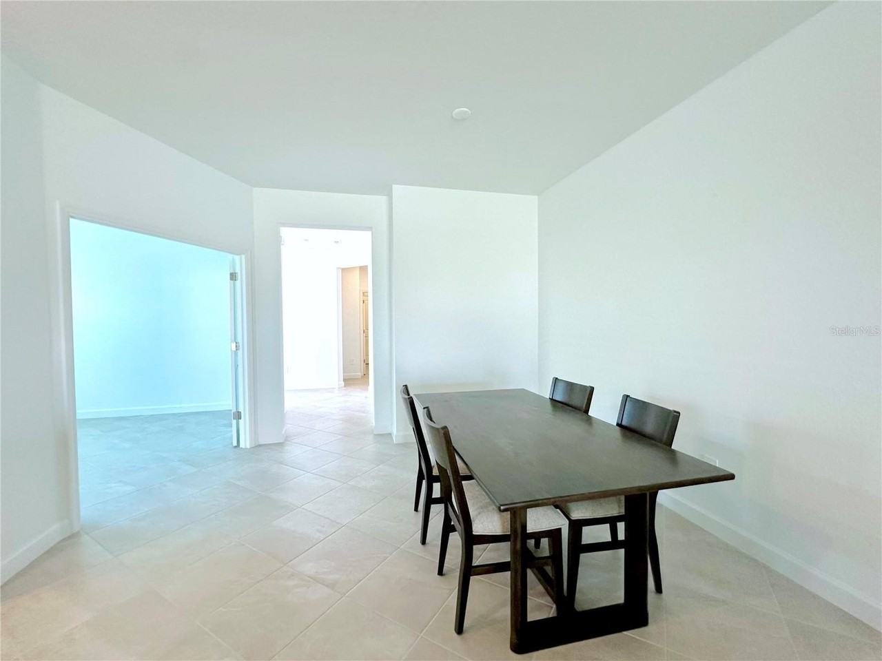 8225 Shore Lake Dr - Photo 5 of 39