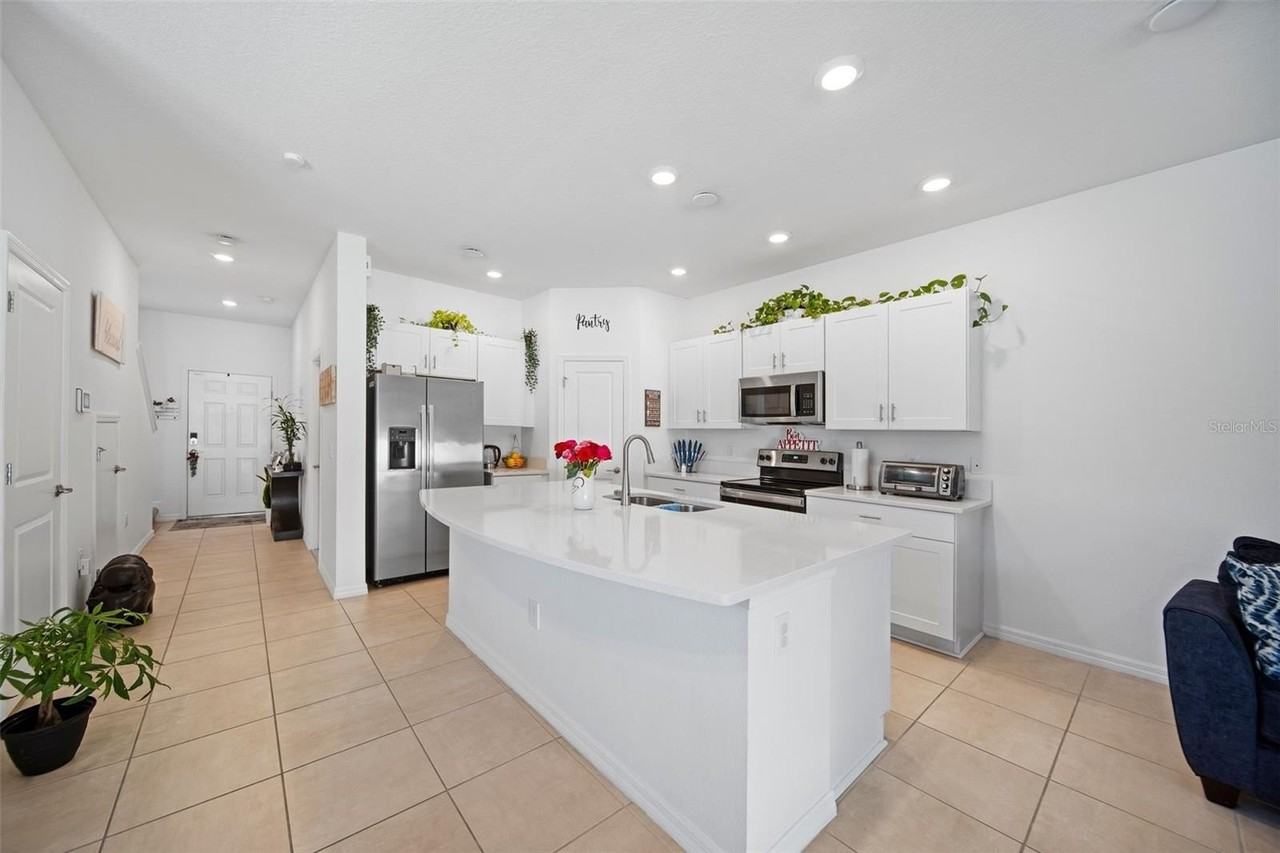 3593 Anibal St - Photo 5 of 11