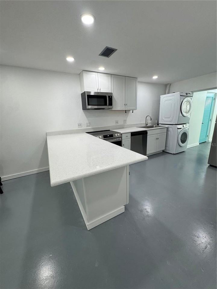 5720 13th Ave N #106B - Photo 2 of 28