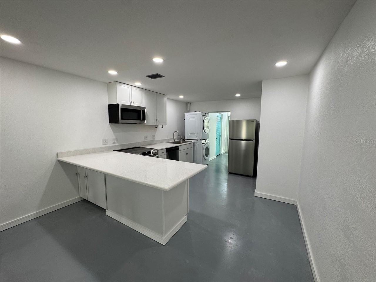 5720 13th Ave N #106B - Photo 5 of 28