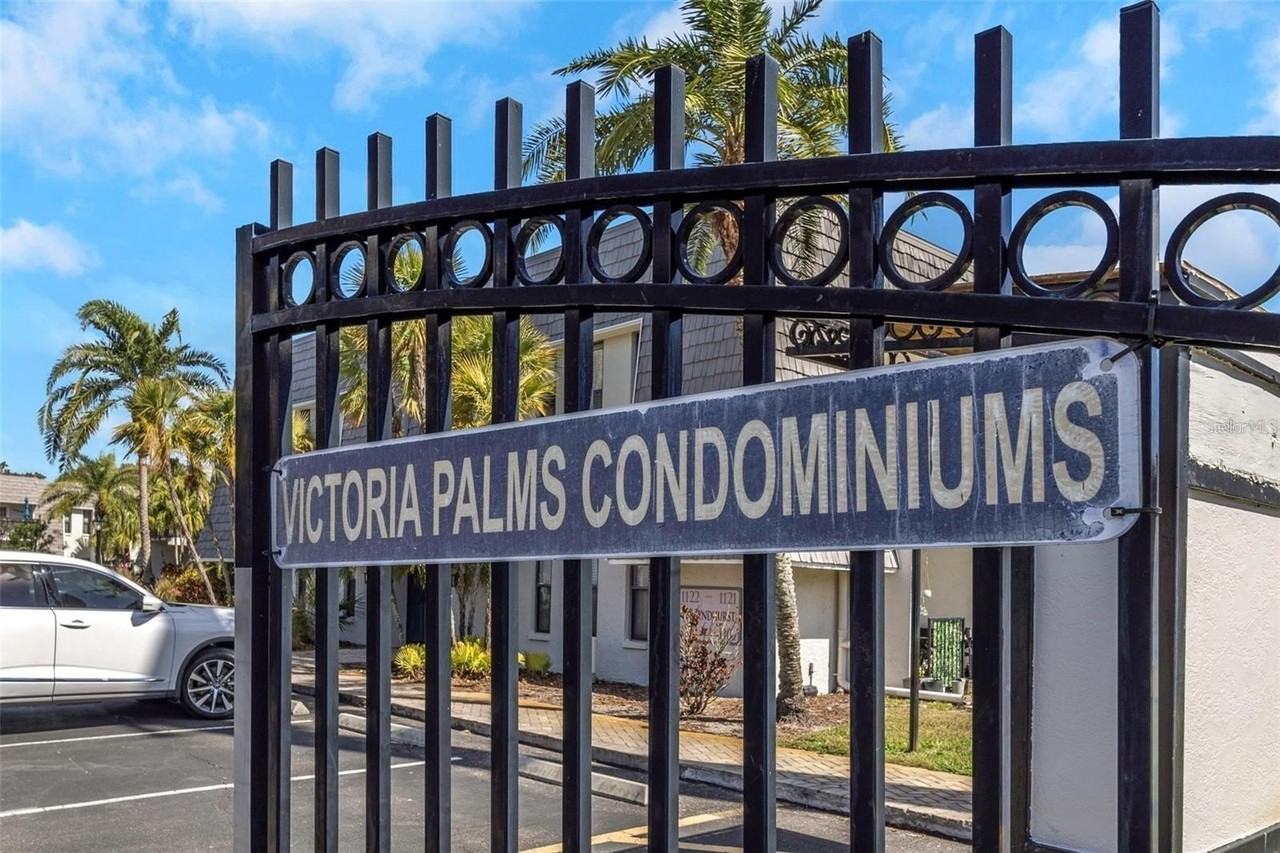 718 Lyndhurst St #904 - Photo 2 of 20