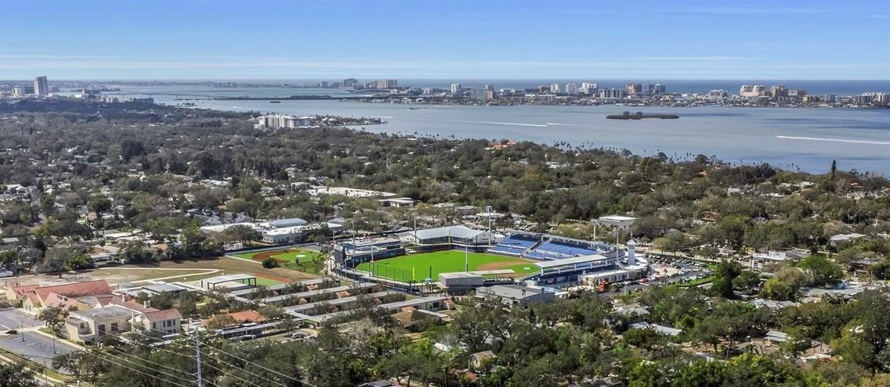 718 Lyndhurst St #904 - Photo 3 of 20