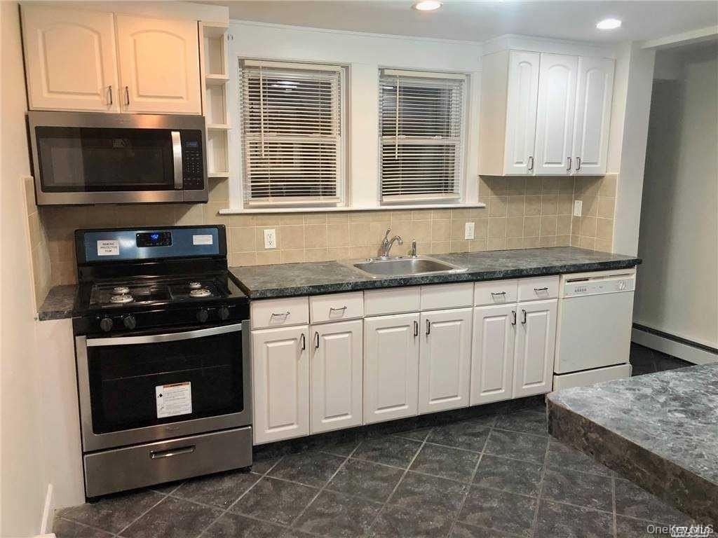 1 Allen St Unit 1 - Photo 2 of 16