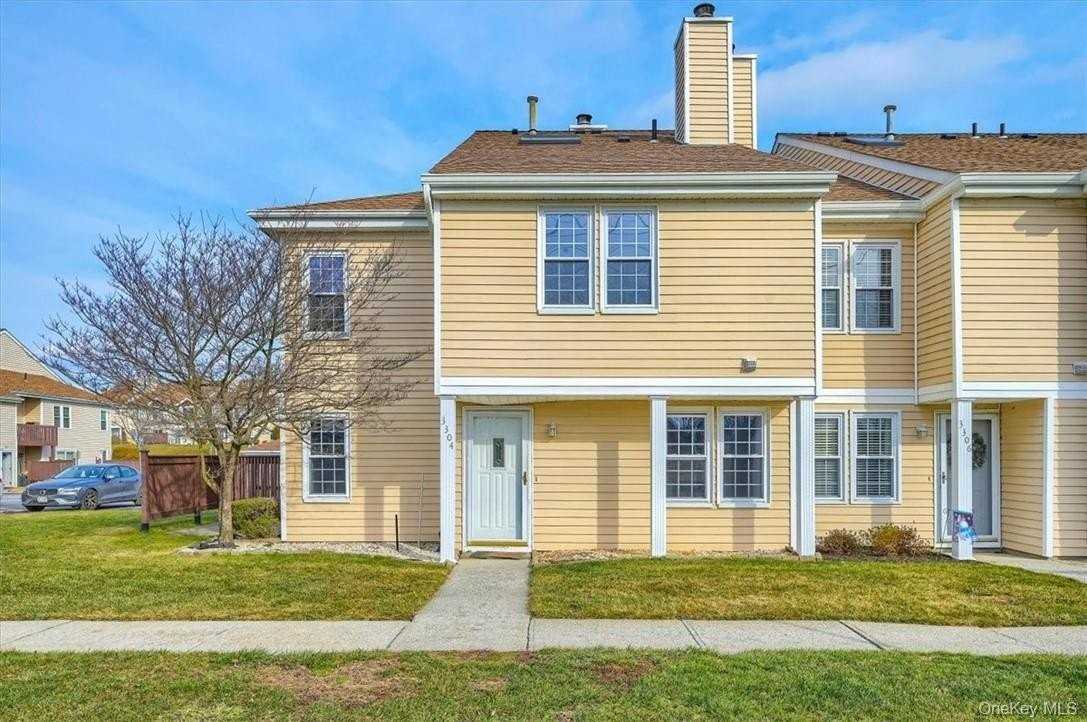 3304 Whispering Hls - Photo 2 of 32