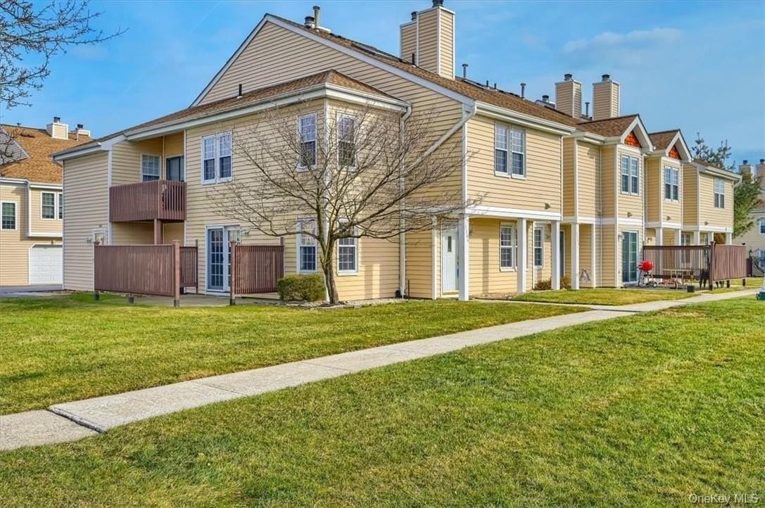 3304 Whispering Hls - Photo 3 of 32