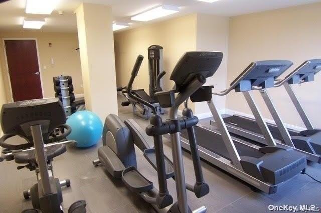 125 E Broadway Apt 507 - Photo 5 of 20