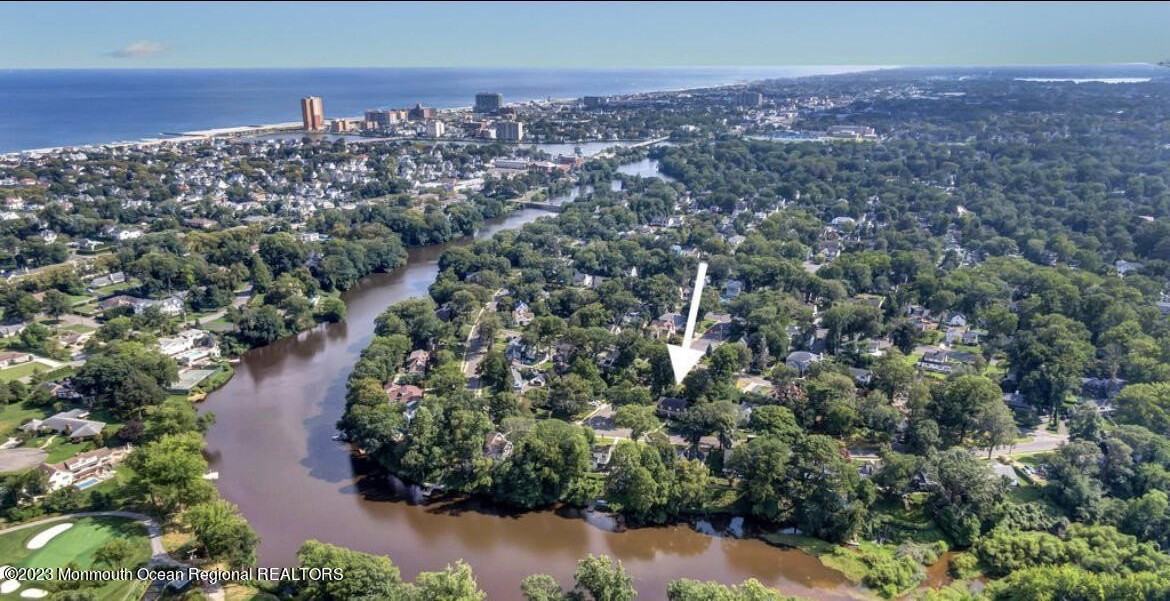 600 N Edgemere Dr - Photo 3 of 20