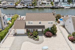 featured image of 242 Curtis Point Dr