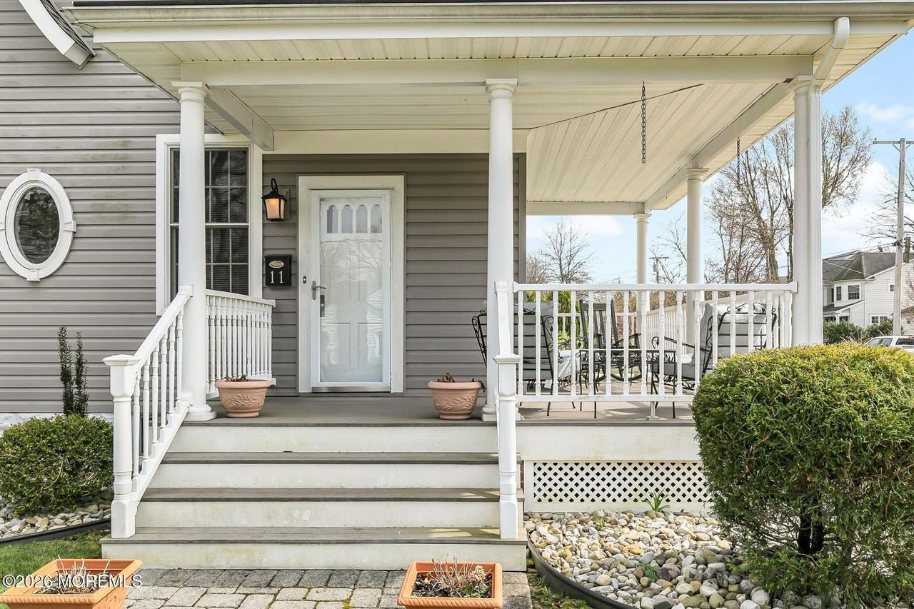 11 Lakeside Ave - Photo 5 of 37