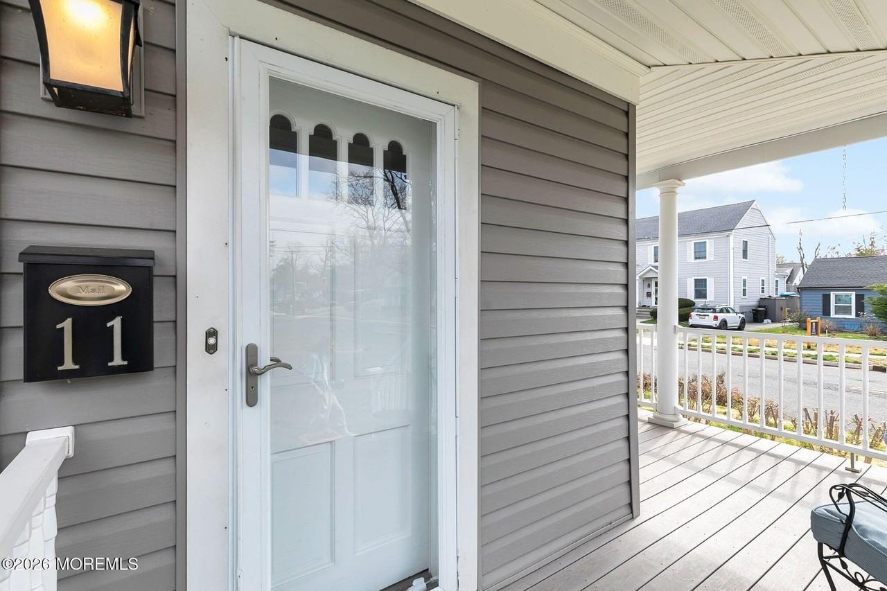 11 Lakeside Ave - Photo 7 of 37