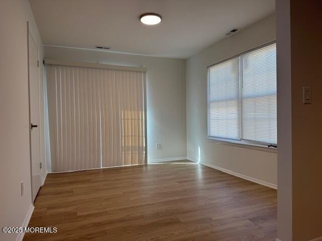 709 Zlotkin Cir #5 - Photo 7 of 38