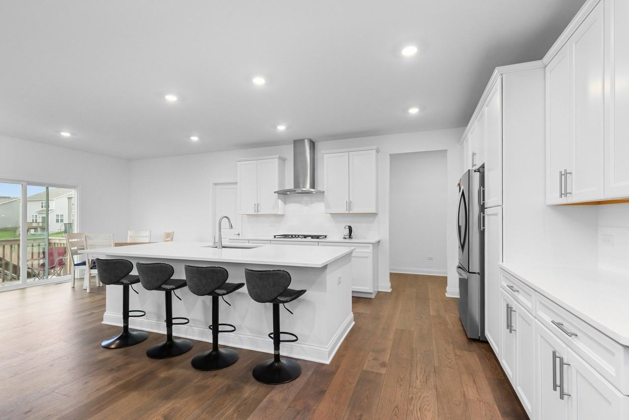 1014 Dr John Burkey Dr - Photo 7 of 34