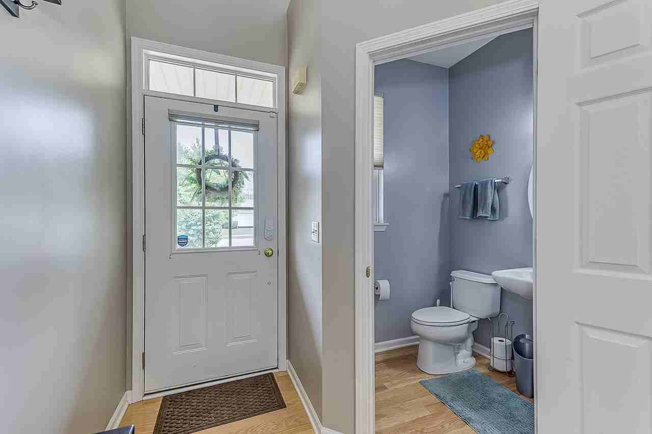 2172 Sunrise Cir - Photo 3 of 20