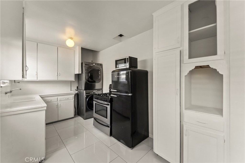 425 Venice Way #1-2 - Photo 6 of 13