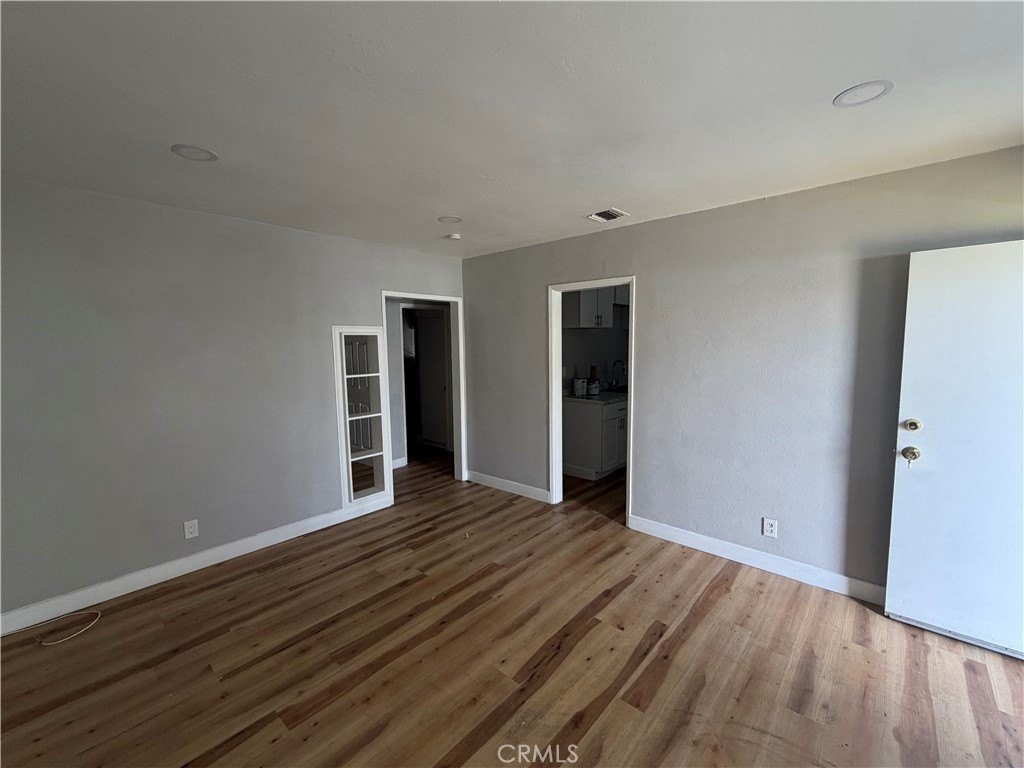 1459 S Euclid Ave #8 - Photo 3 of 14