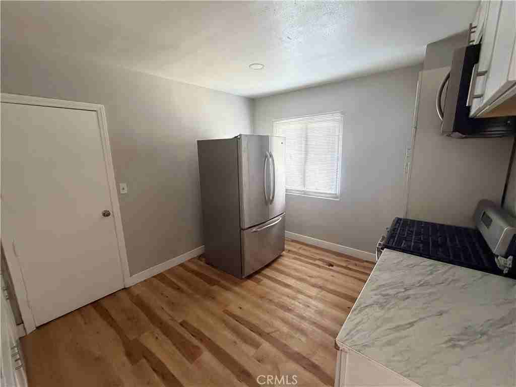 1459 S Euclid Ave #8 - Photo 4 of 14