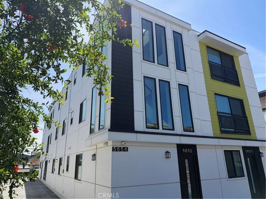 5654 La Mirada Ave - Photo 2 of 10