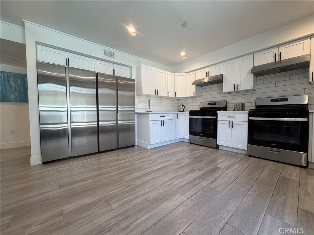 5654 La Mirada Ave - Photo 4 of 10