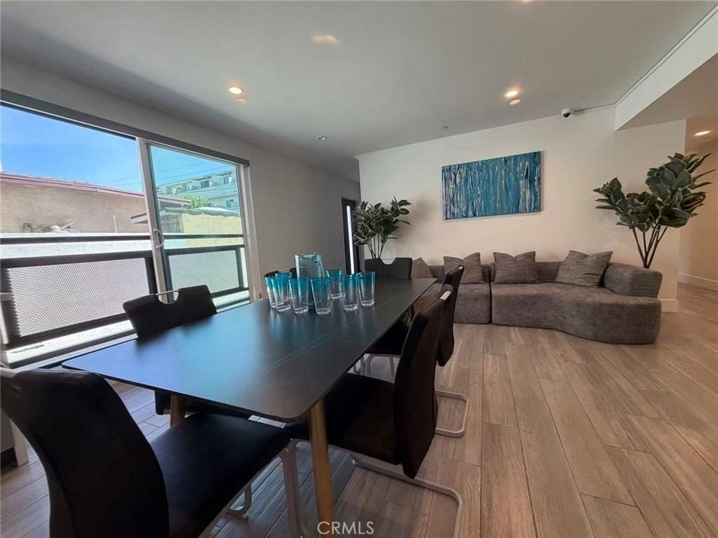 5654 La Mirada Ave - Photo 5 of 10