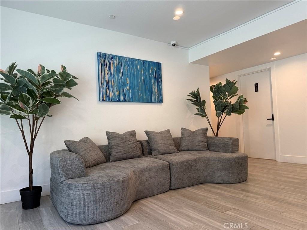 5654 La Mirada Ave - Photo 6 of 10