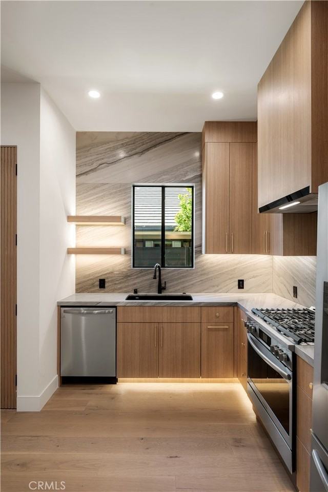 6212 Acadia Ave #A - Photo 6 of 21