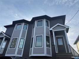 featured image of 43 Jackson Ave