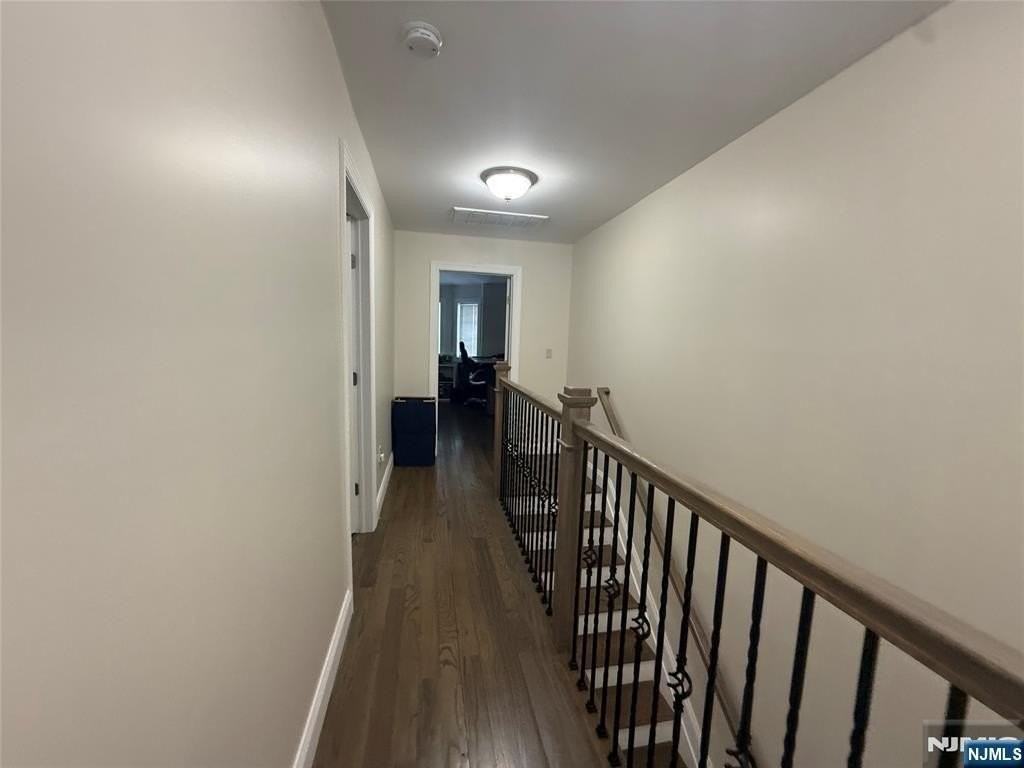 43 Jackson Ave - Photo 7 of 14