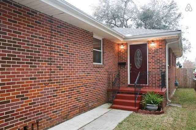 6130 Orleans Ave - Photo 2 of 12