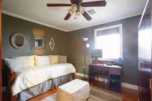 6130 Orleans Ave - Photo 6 of 12